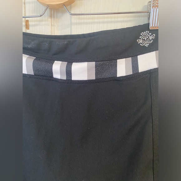 SPORTEK Platinum Black Athletic Skort Tennis
Skirt  Women's Size M - Picture 3 of 5